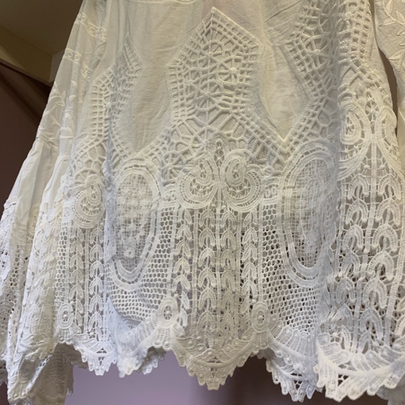 NWT Chicwish embroidered blouse - Picture 4 of 7